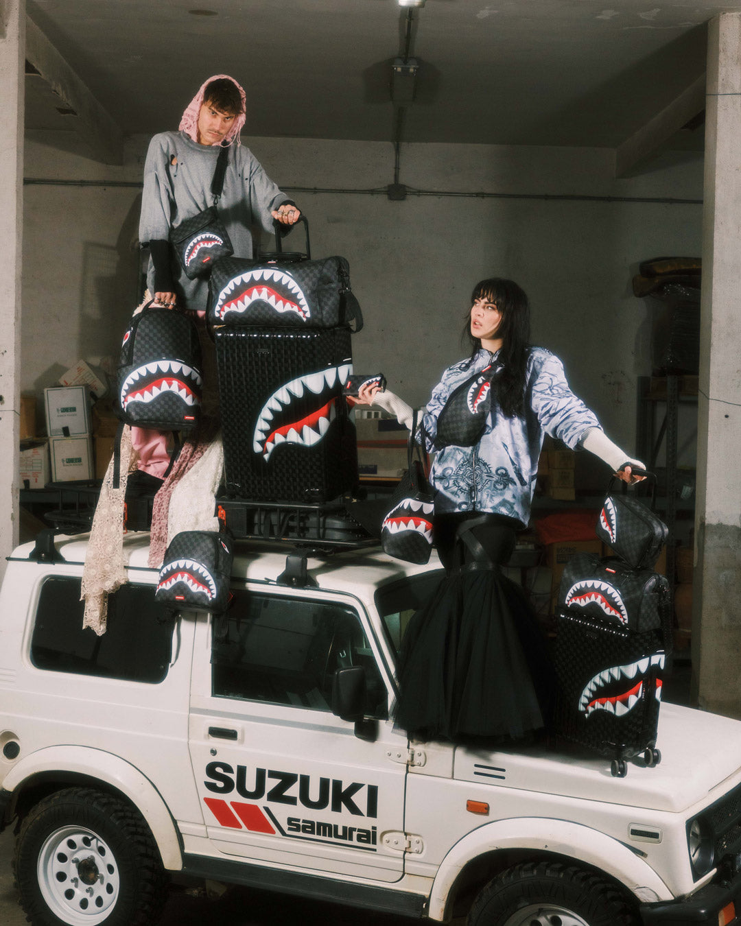 SHARKS IN PARIS HYPER PUFF CARRY-ON LUGGAGE