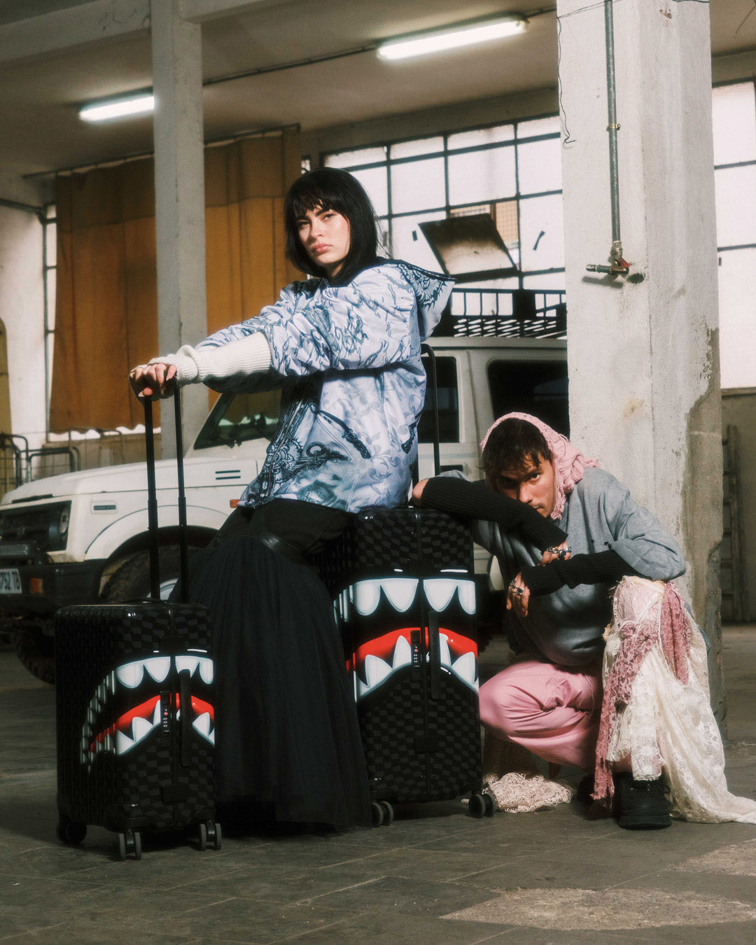SHARKS IN PARIS HYPER PUFF FULL-SIZE LUGGAGE