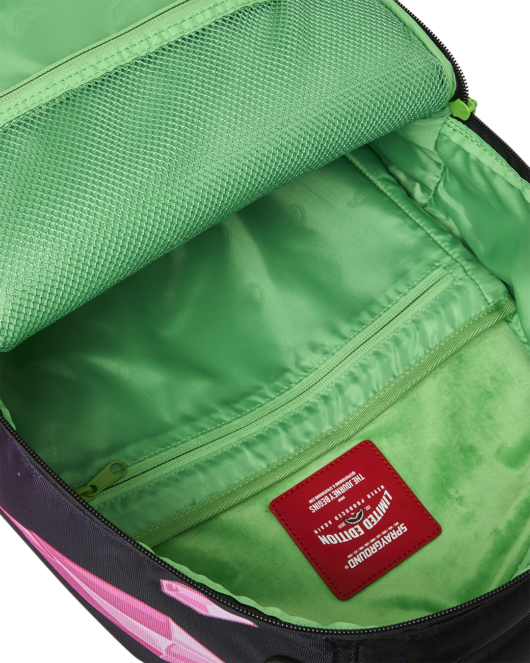 RICK AND MORTY - KALAXIAN CRYSTAL SHARK BACKPACK