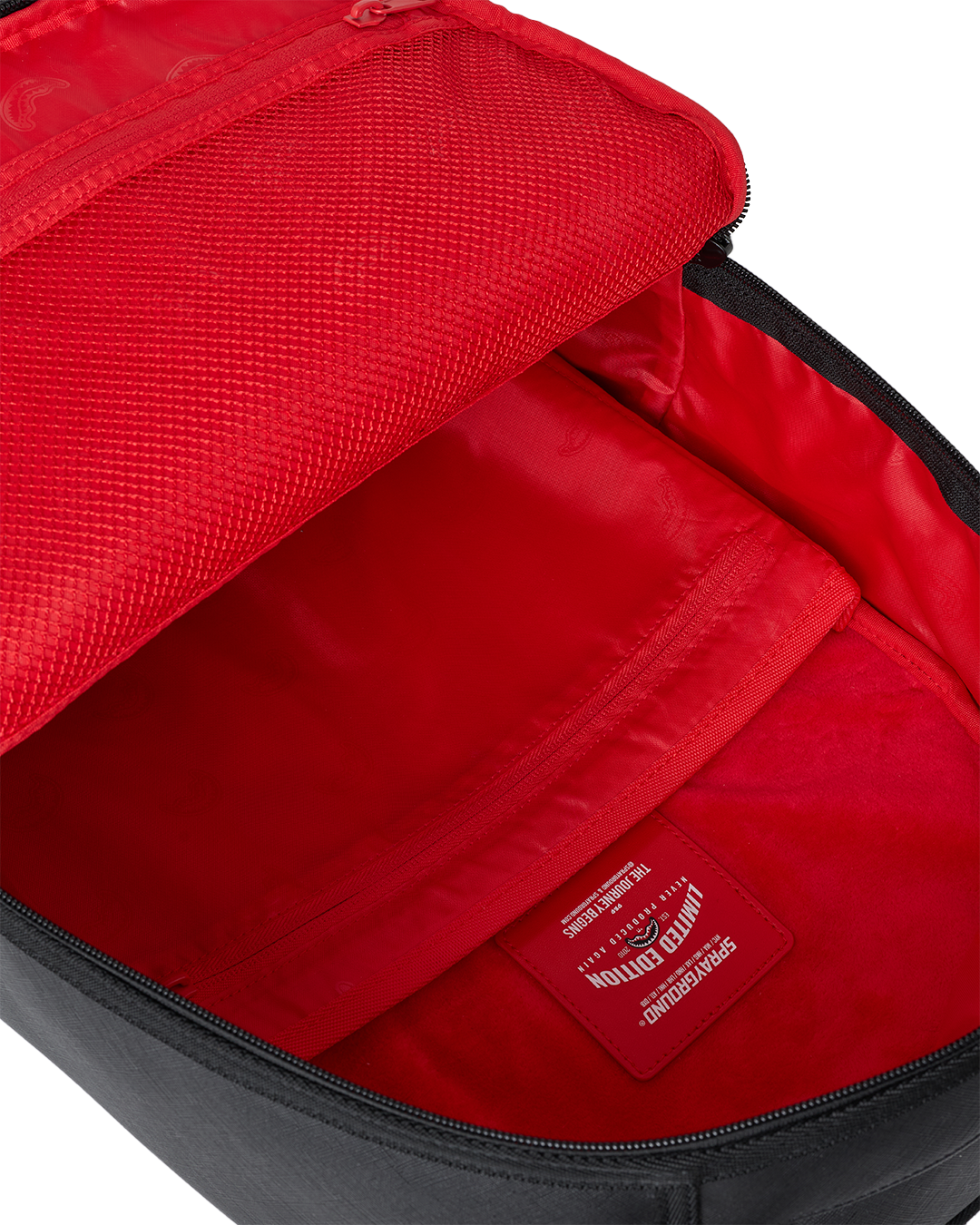 SHARK CENTRAL - THREAD COUNT BACKPACK