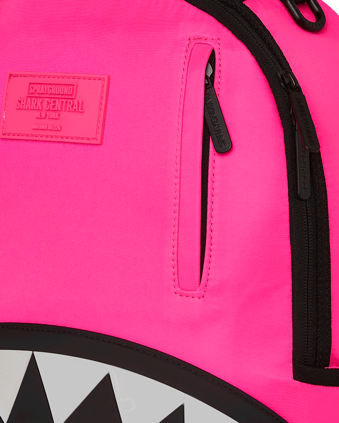 SHARK CENTRAL PULSE BACKPACK